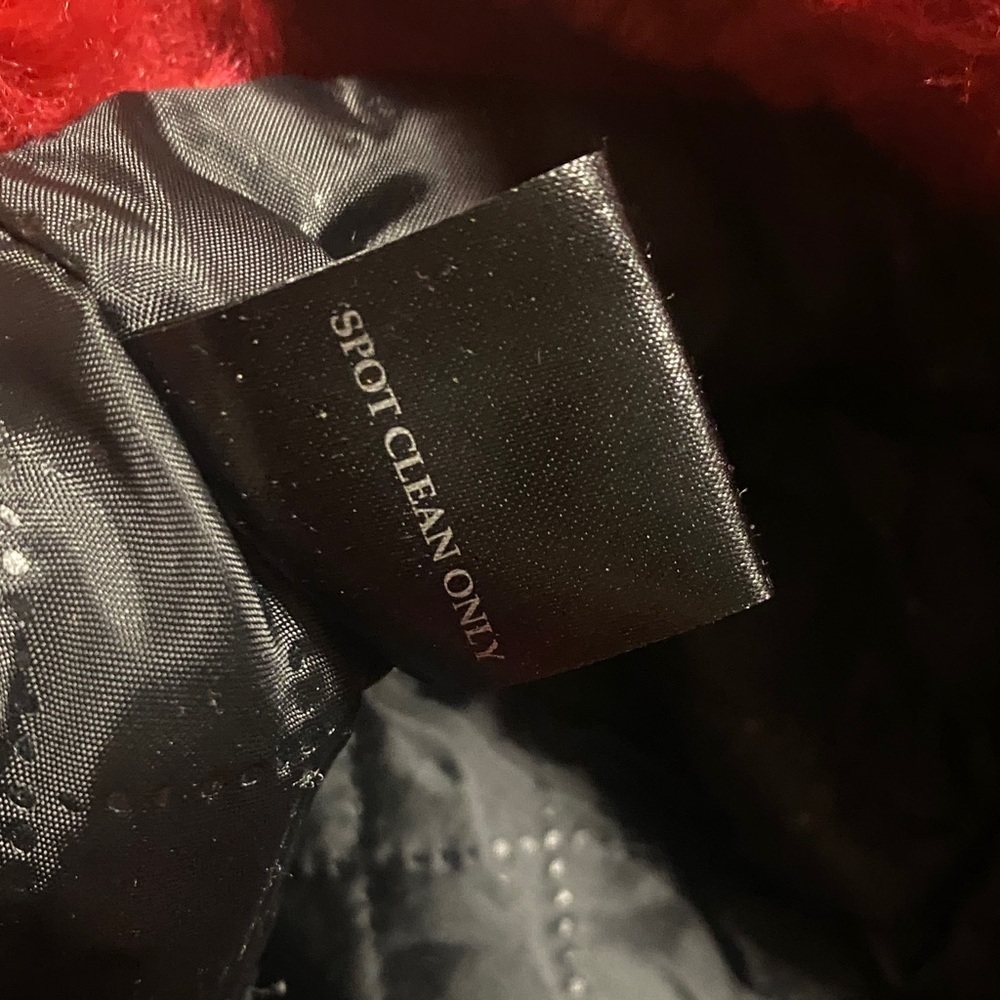 Y2K Red Faux Fur Bucket Hat OSFM - Picture 6 of 7
